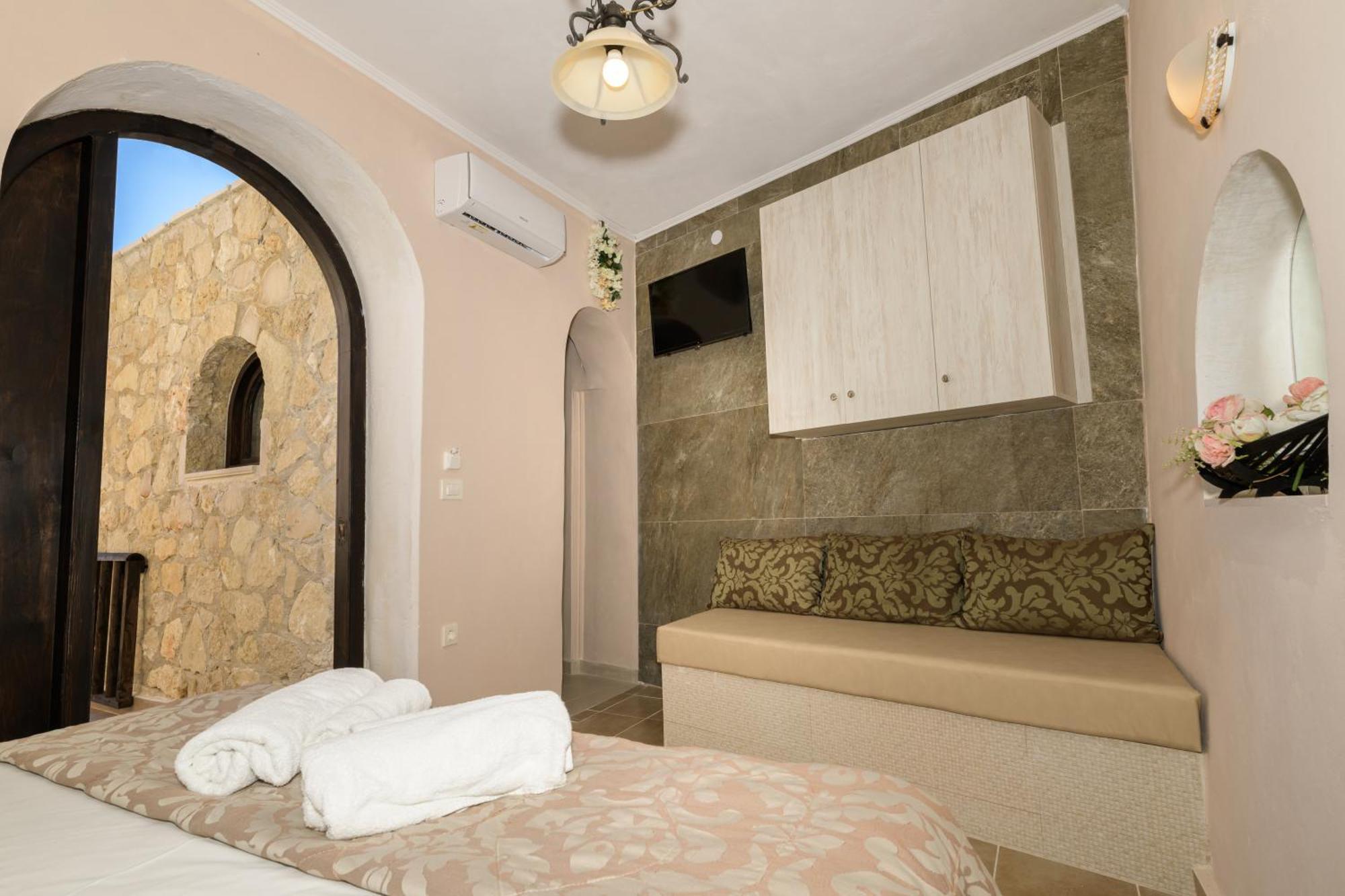 Harmony Hotel Keri ภายนอก รูปภาพ